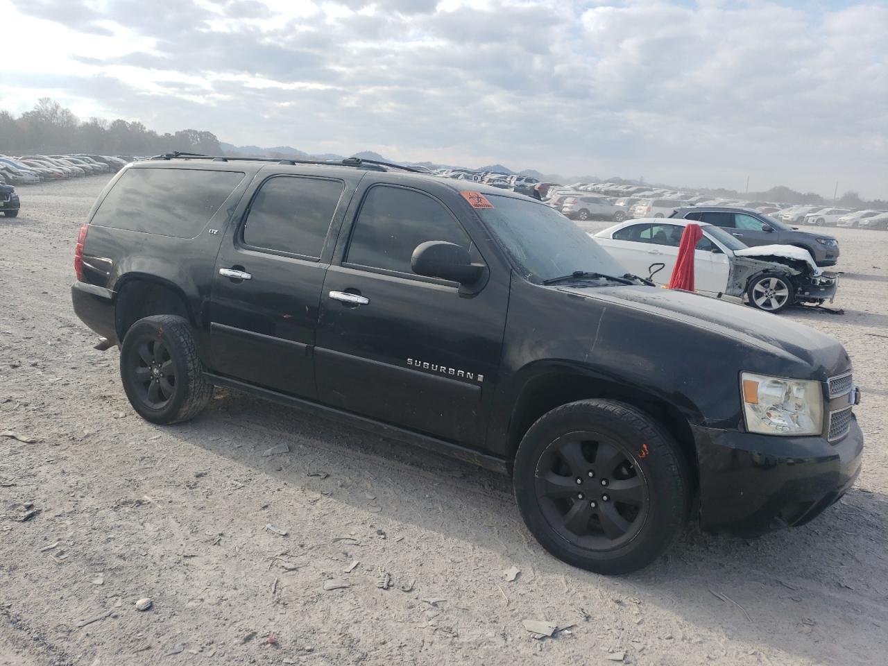 2007 CHEVROLET SUBURBAN K1500 photo 4
