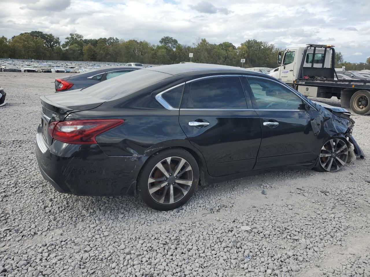 2017 NISSAN ALTIMA photo 5