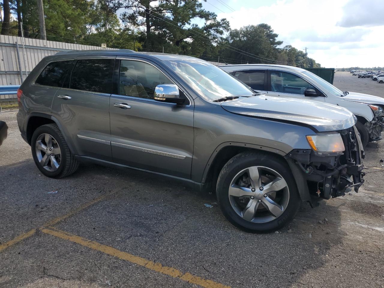 2012 JEEP GRAND CHEROKEE OVERLAND photo 7