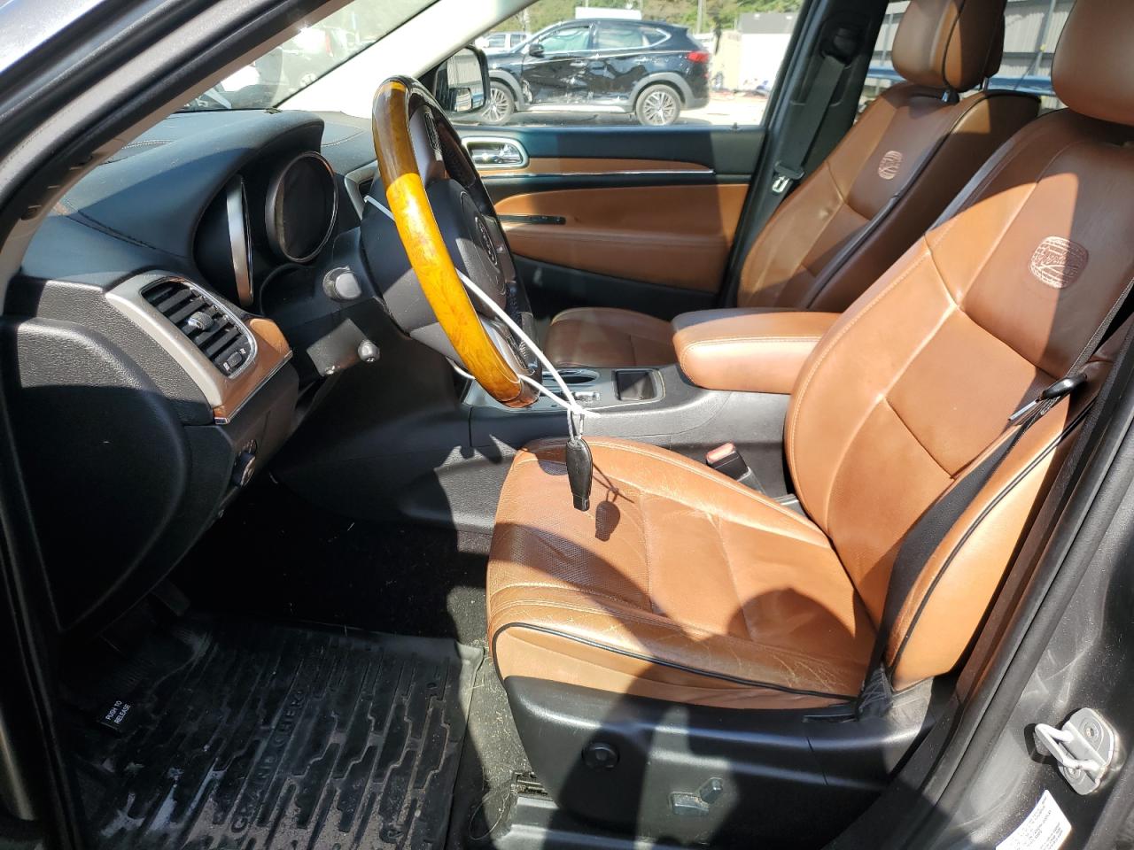2012 JEEP GRAND CHEROKEE OVERLAND photo 13