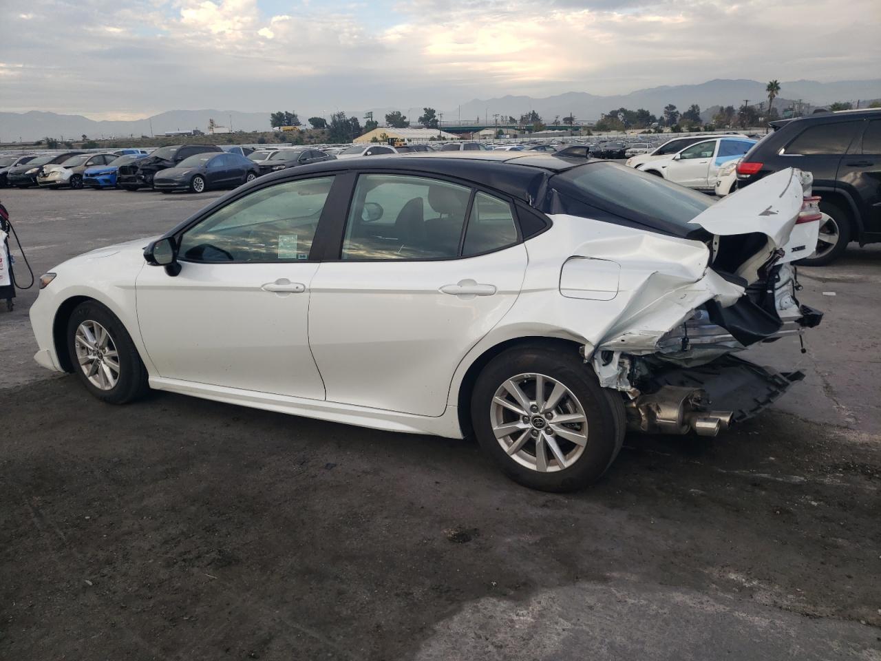 2025 TOYOTA CAMRY XSE photo 2