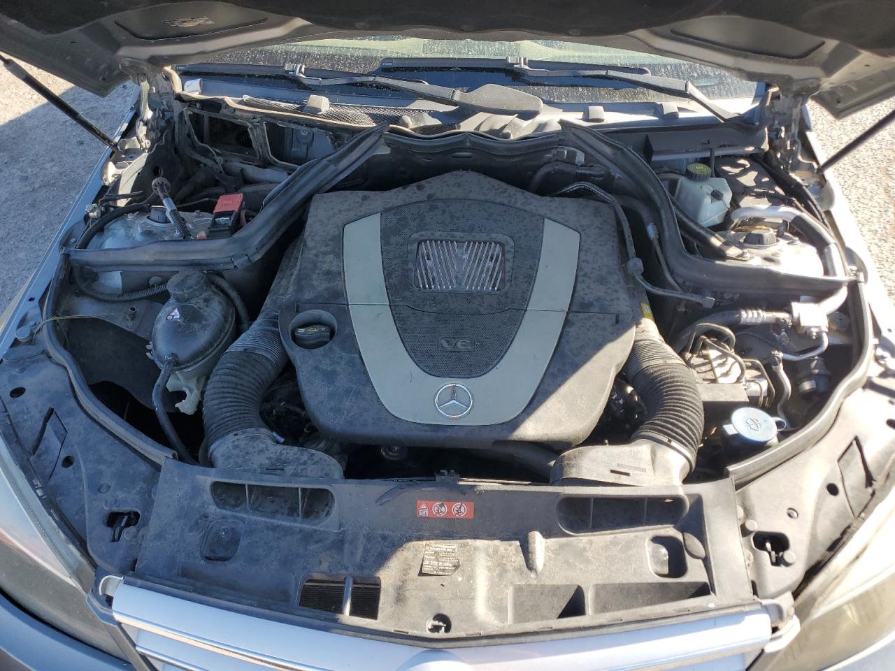 2011 MERCEDES-BENZ C 300 photo 31