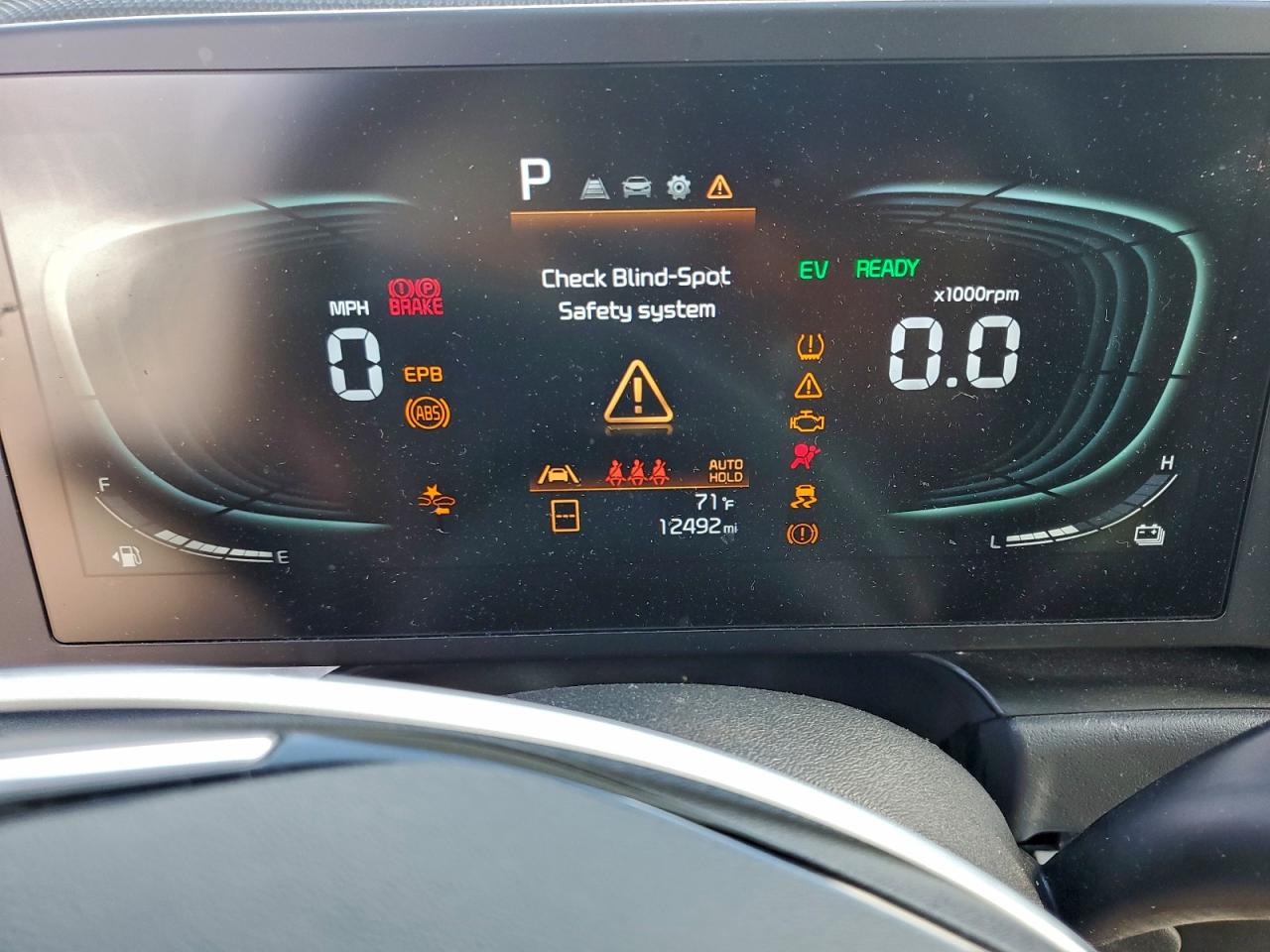2025 KIA NIRO LX photo 9