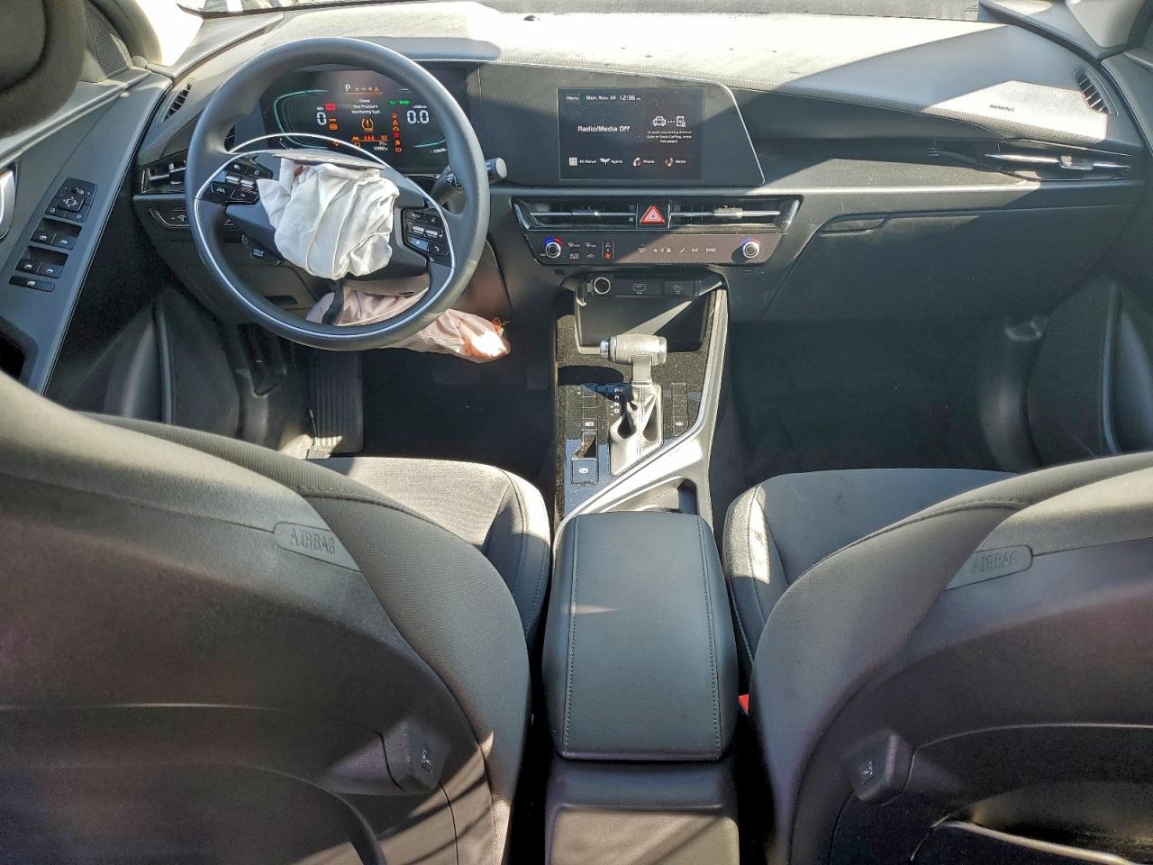 2025 KIA NIRO LX photo 8
