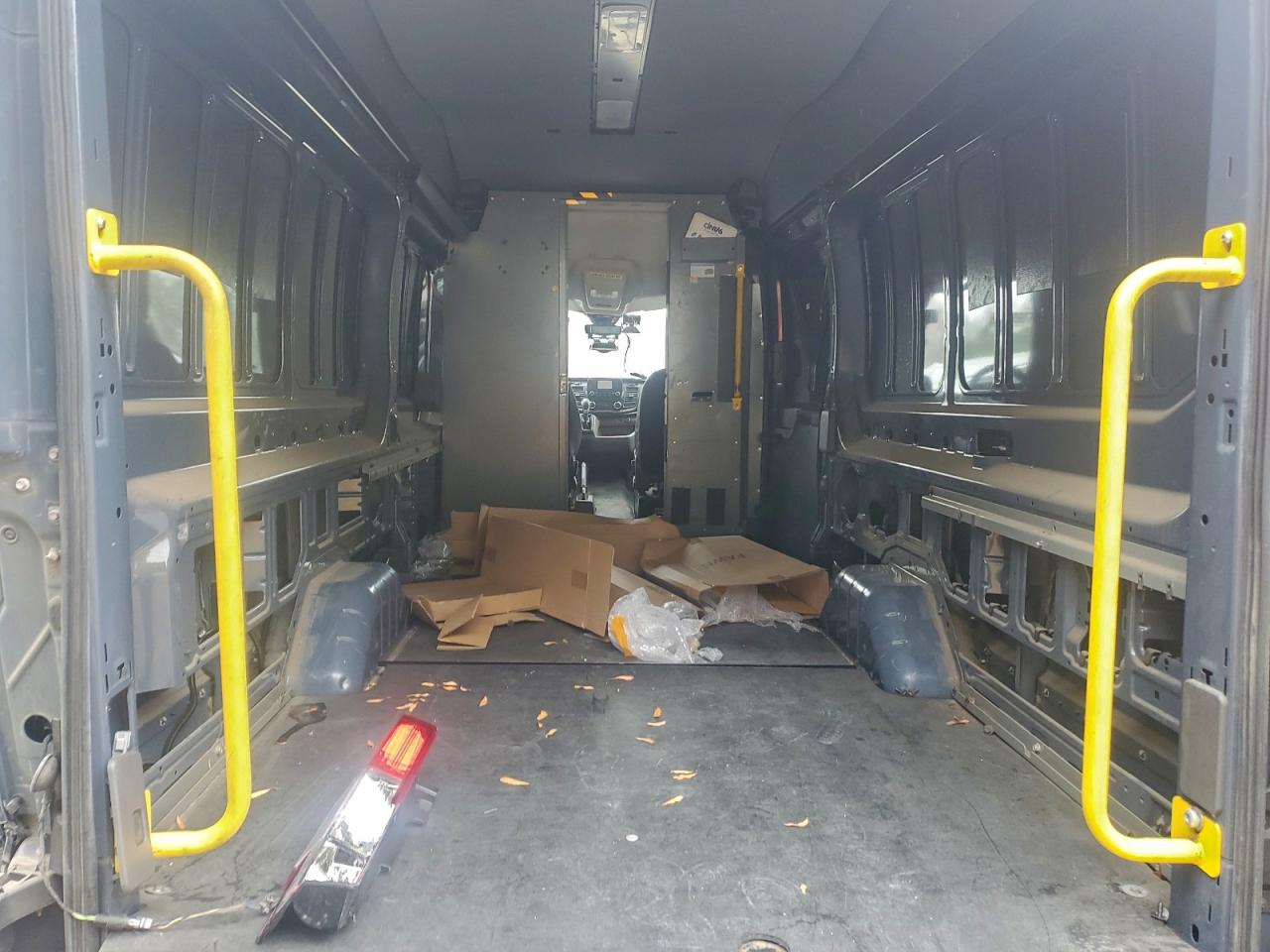 2020 FORD TRANSIT DELIVERY VAN photo 19