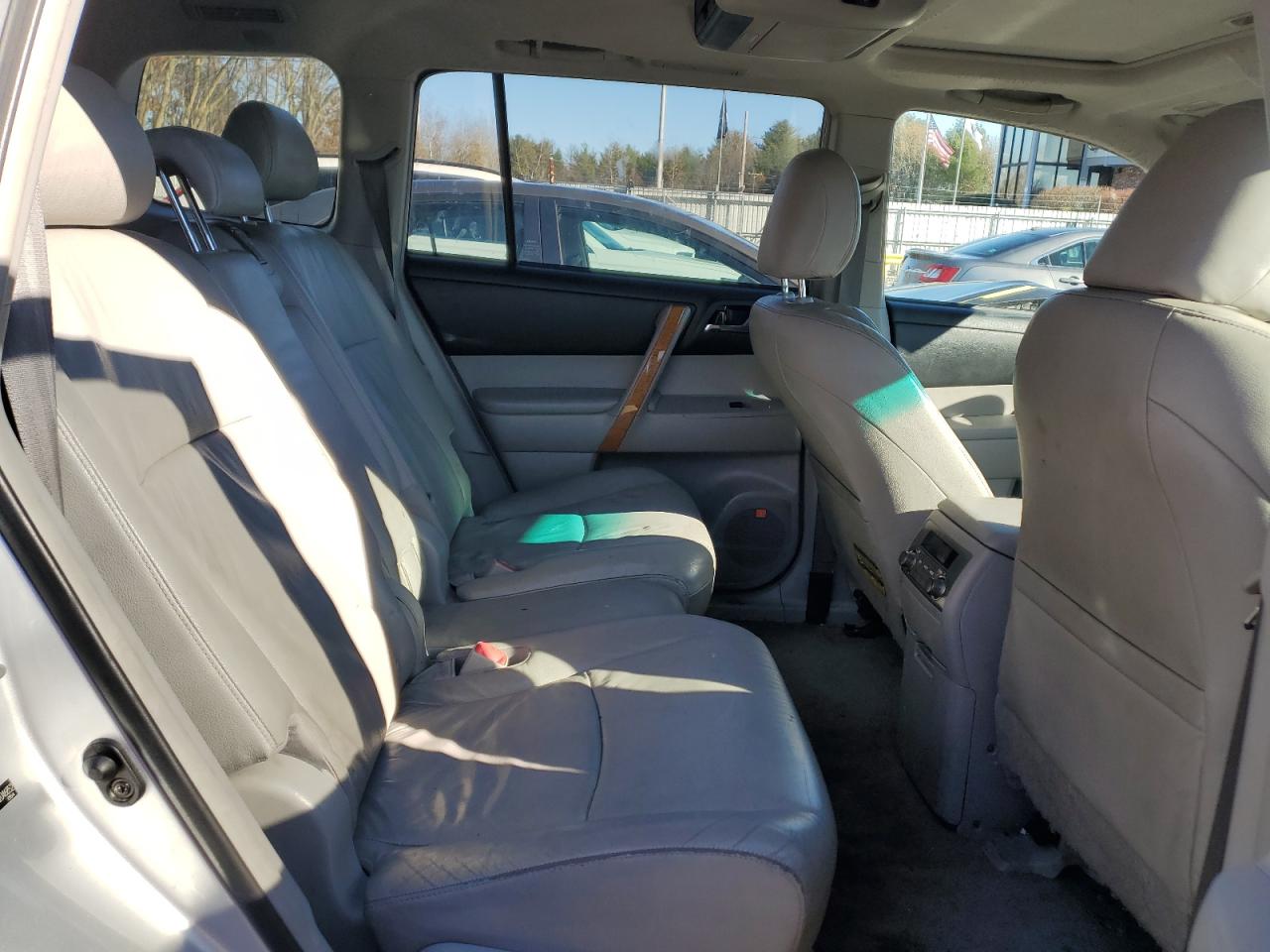 2010 TOYOTA HIGHLANDER HYBRID LIMITED photo 11