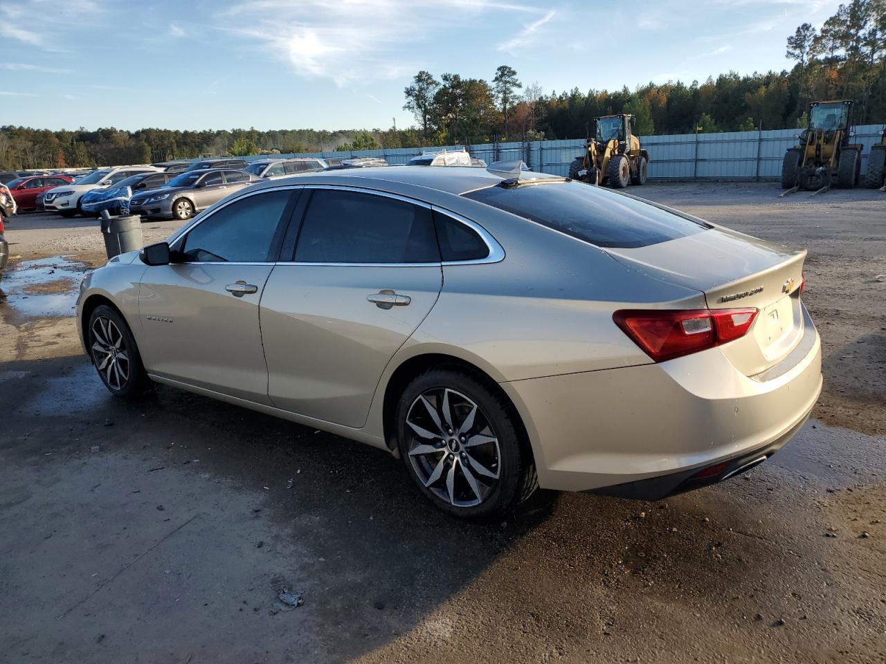 2016 CHEVROLET MALIBU LT photo 2
