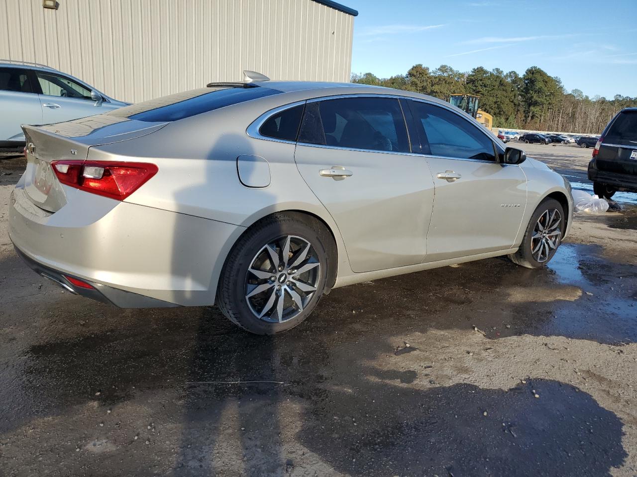 2016 CHEVROLET MALIBU LT photo 3