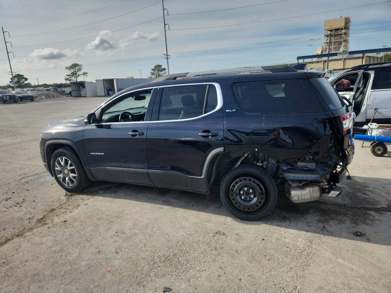 2021 GMC ACADIA SLT photo 3