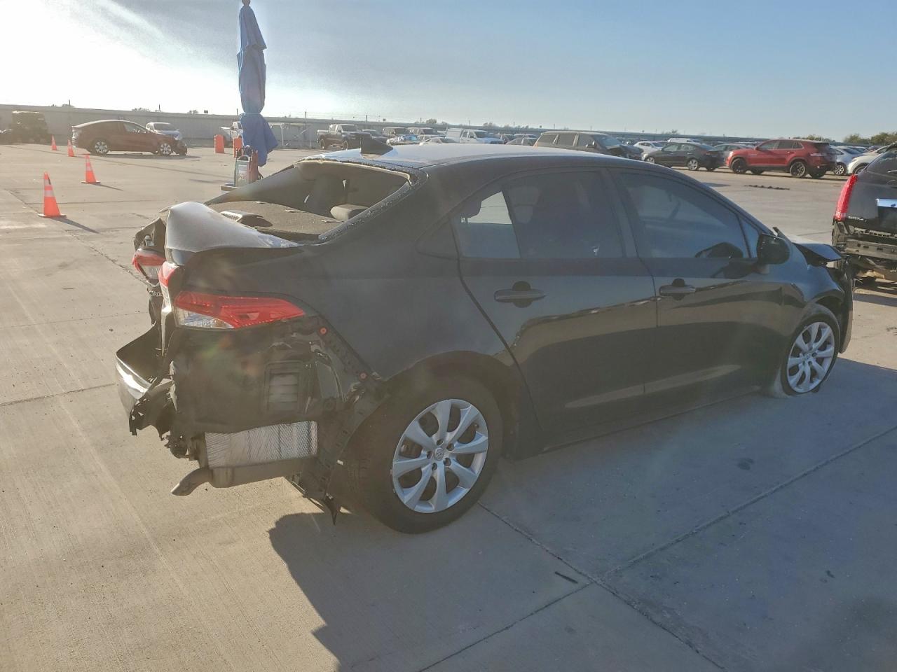 2023 TOYOTA COROLLA LE photo 5