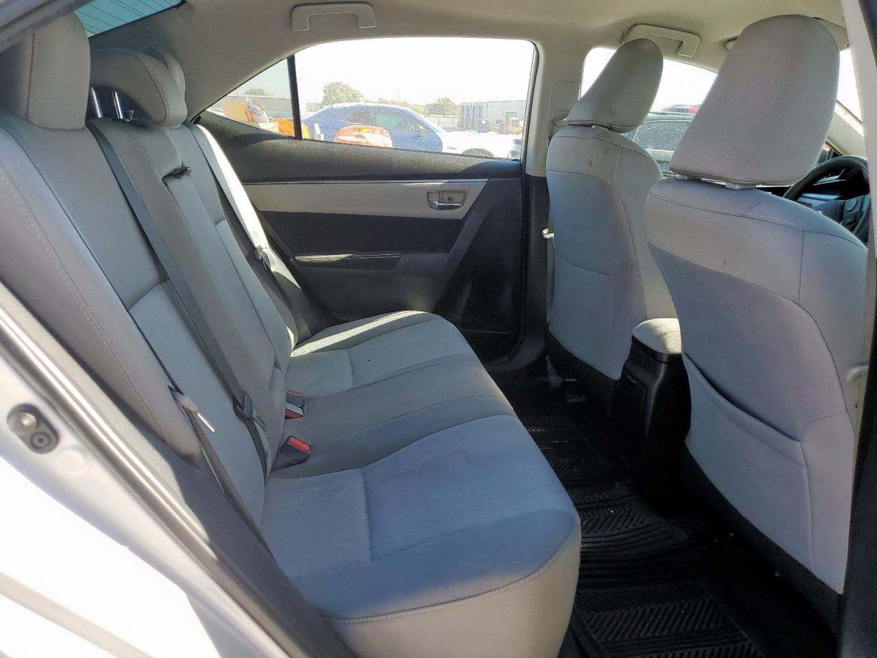 2016 TOYOTA COROLLA LE photo 28