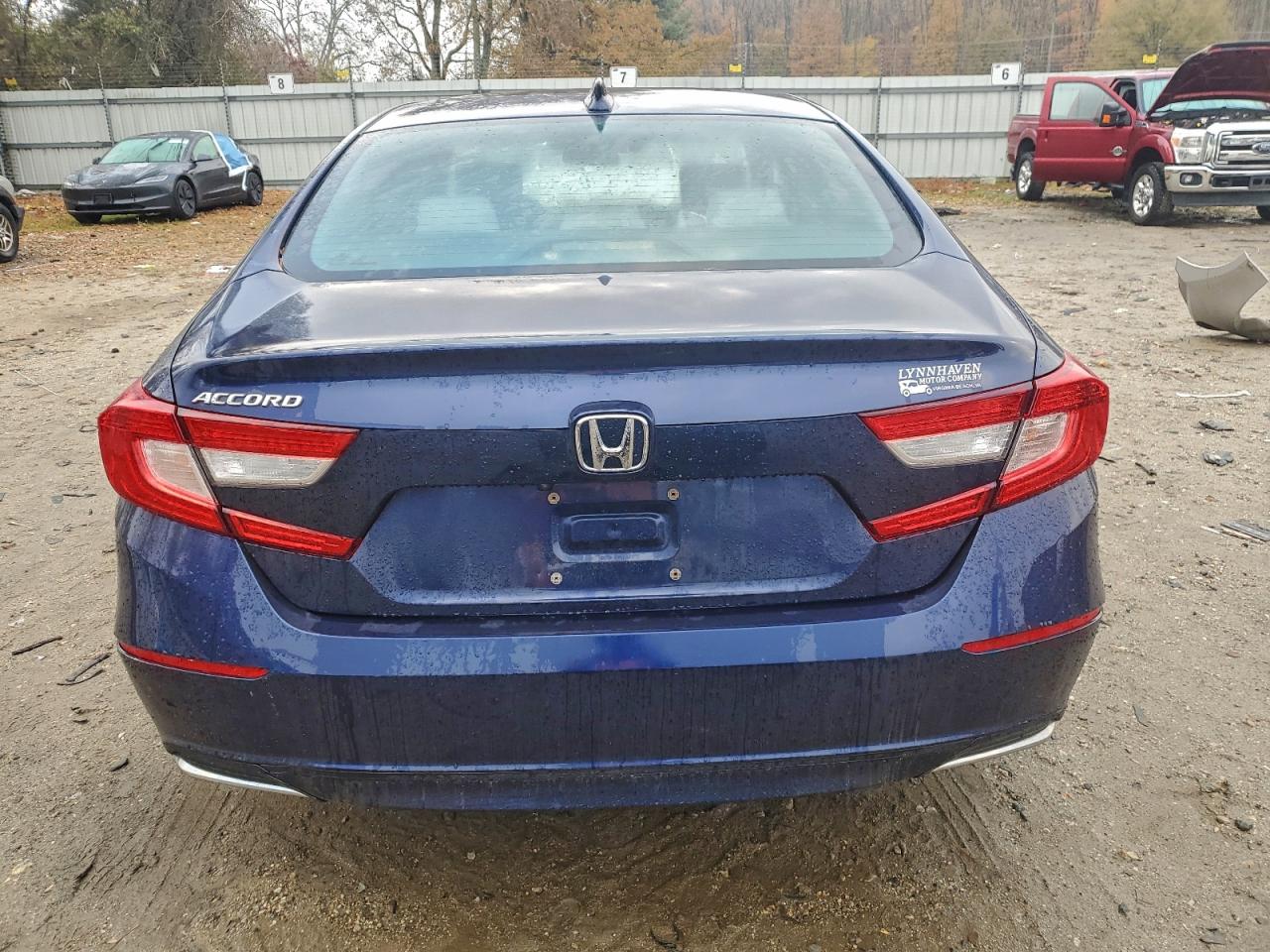2018 HONDA ACCORD LX photo 6