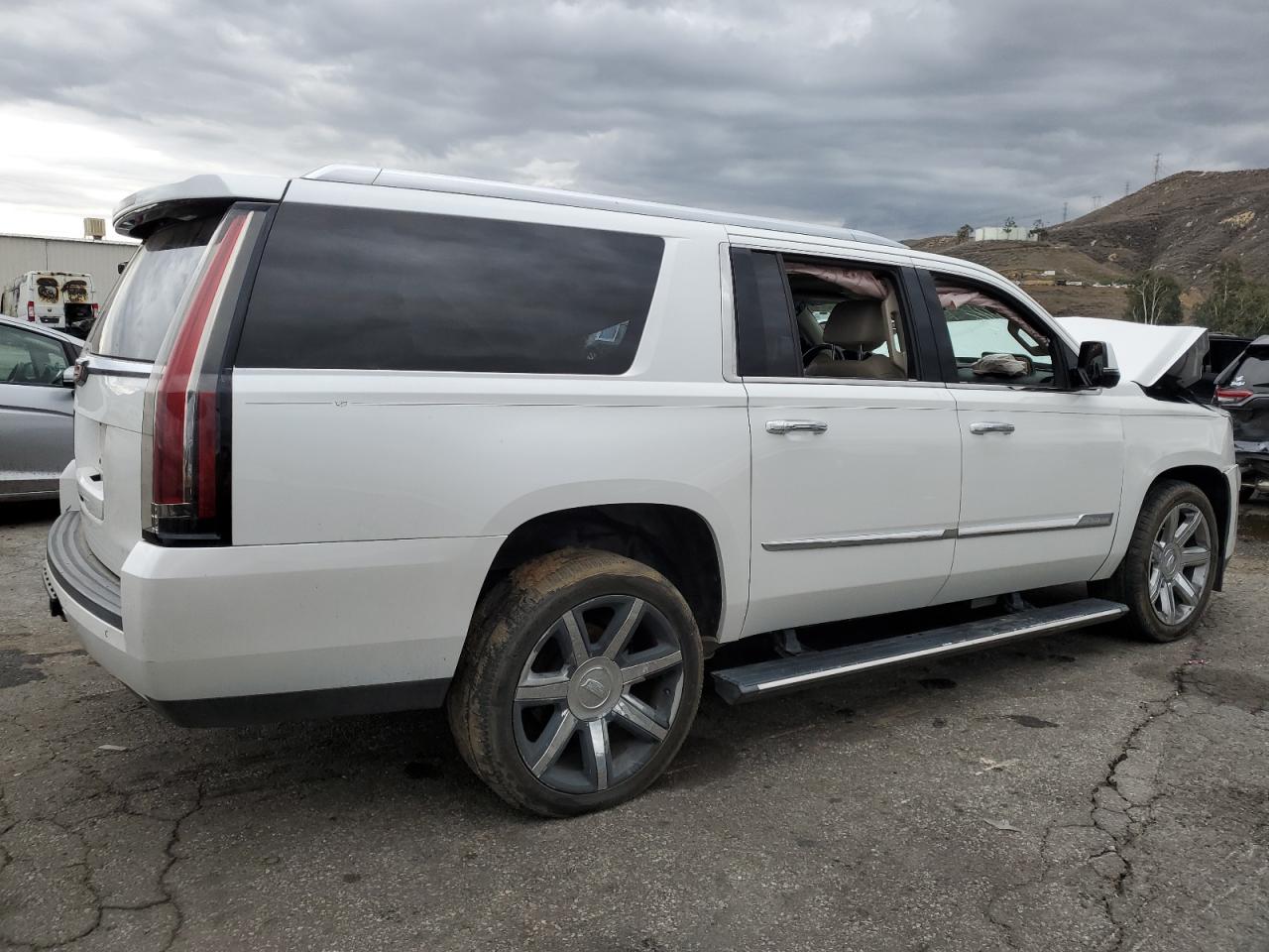 2016 CADILLAC ESCALADE ESV PREMIUM photo 3
