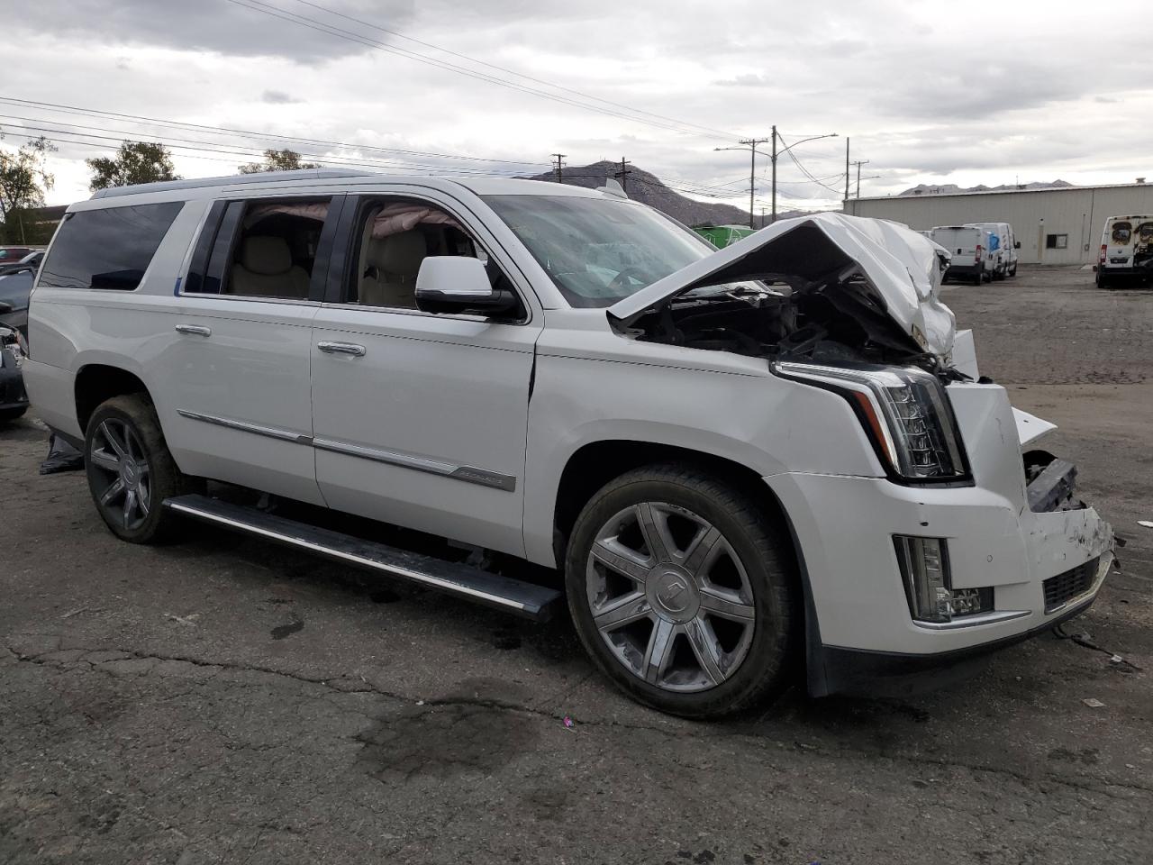 2016 CADILLAC ESCALADE ESV PREMIUM photo 4