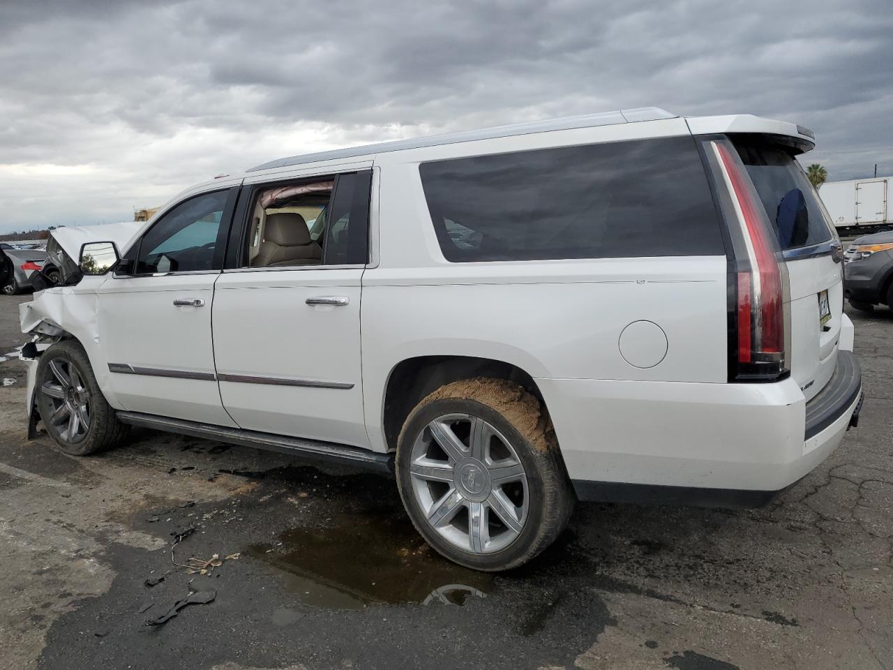 2016 CADILLAC ESCALADE ESV PREMIUM photo 2