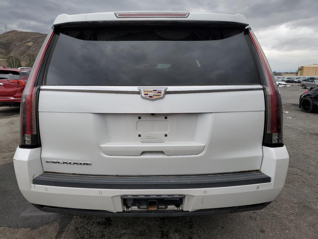 2016 CADILLAC ESCALADE ESV PREMIUM photo 6