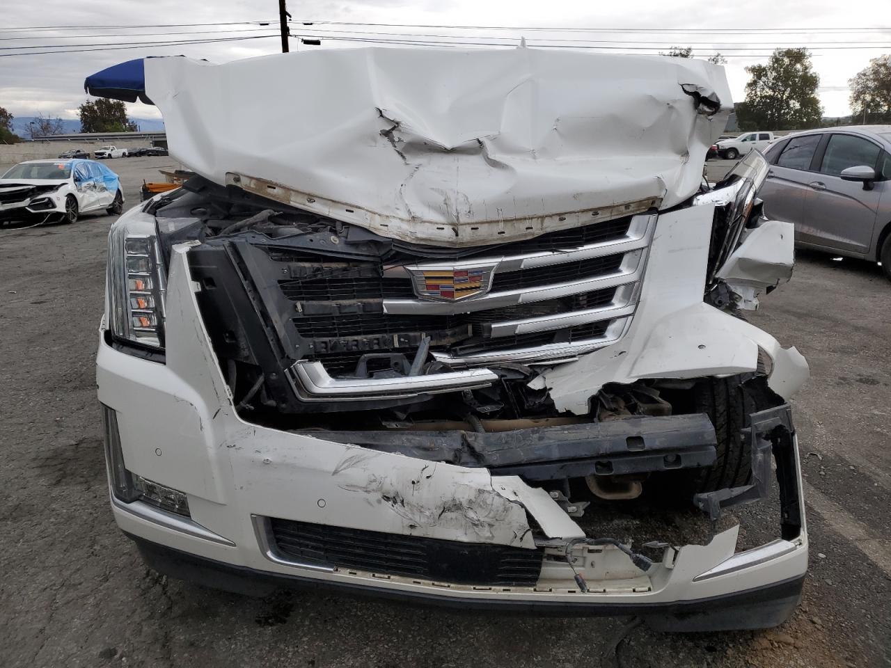 2016 CADILLAC ESCALADE ESV PREMIUM photo 5