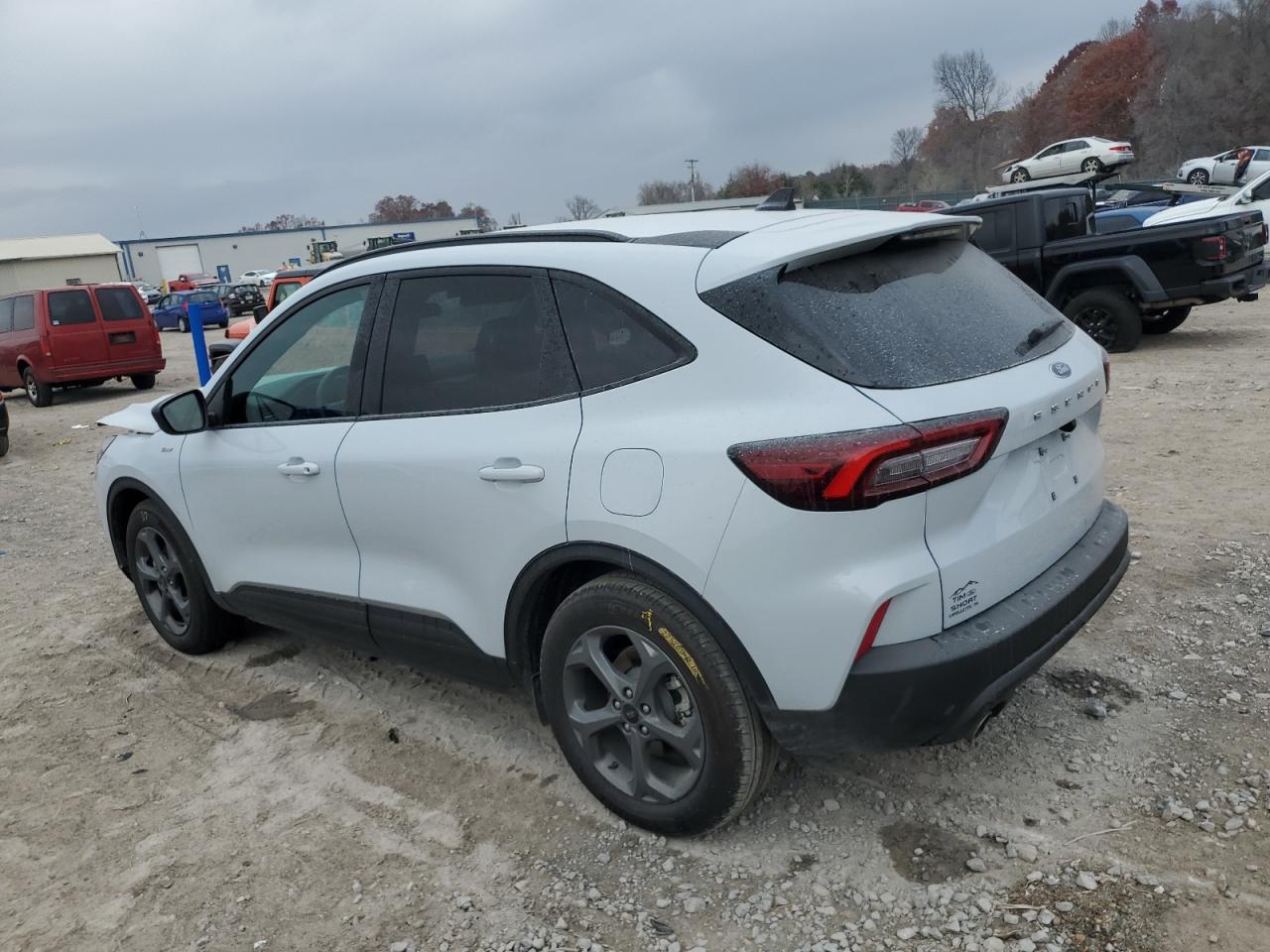 2025 FORD ESCAPE ST LINE photo 2