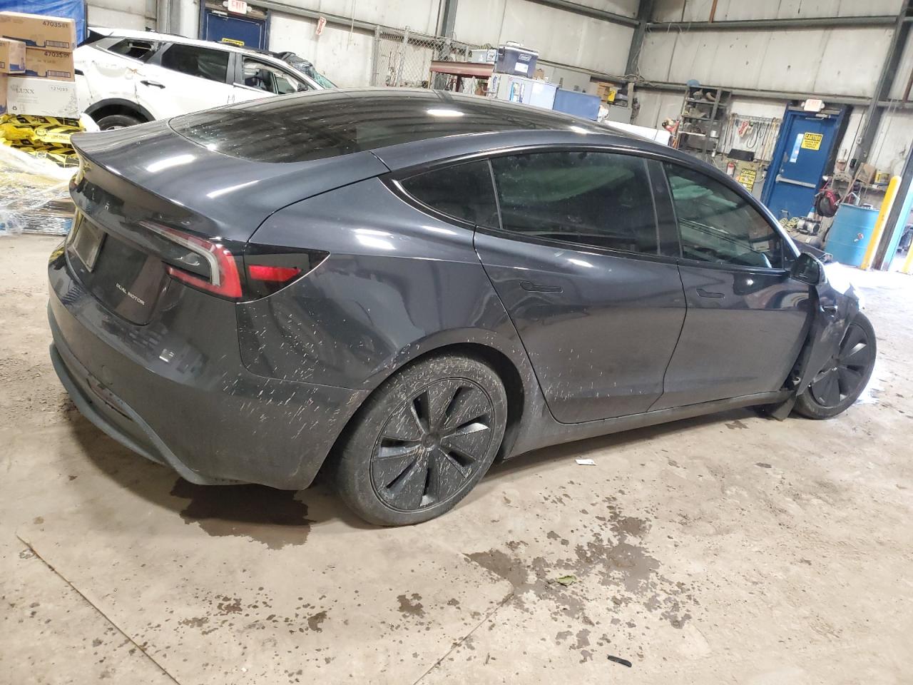 2024 TESLA MODEL 3 photo 3