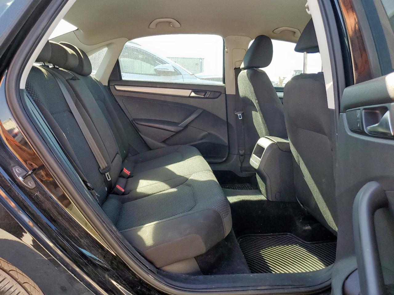 2014 VOLKSWAGEN PASSAT photo 19
