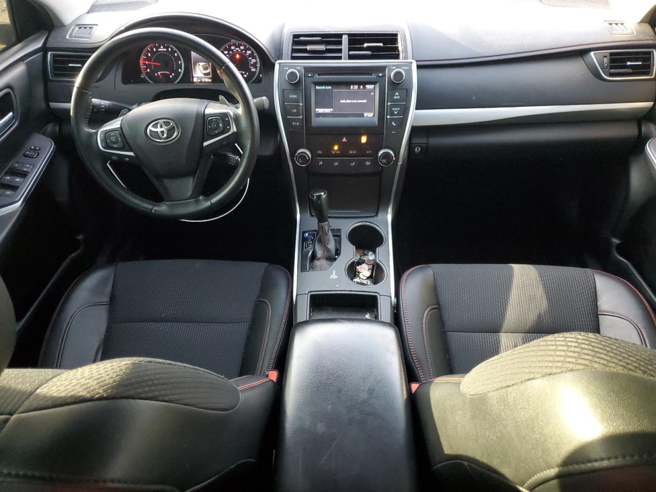 2017 TOYOTA CAMRY photo 8