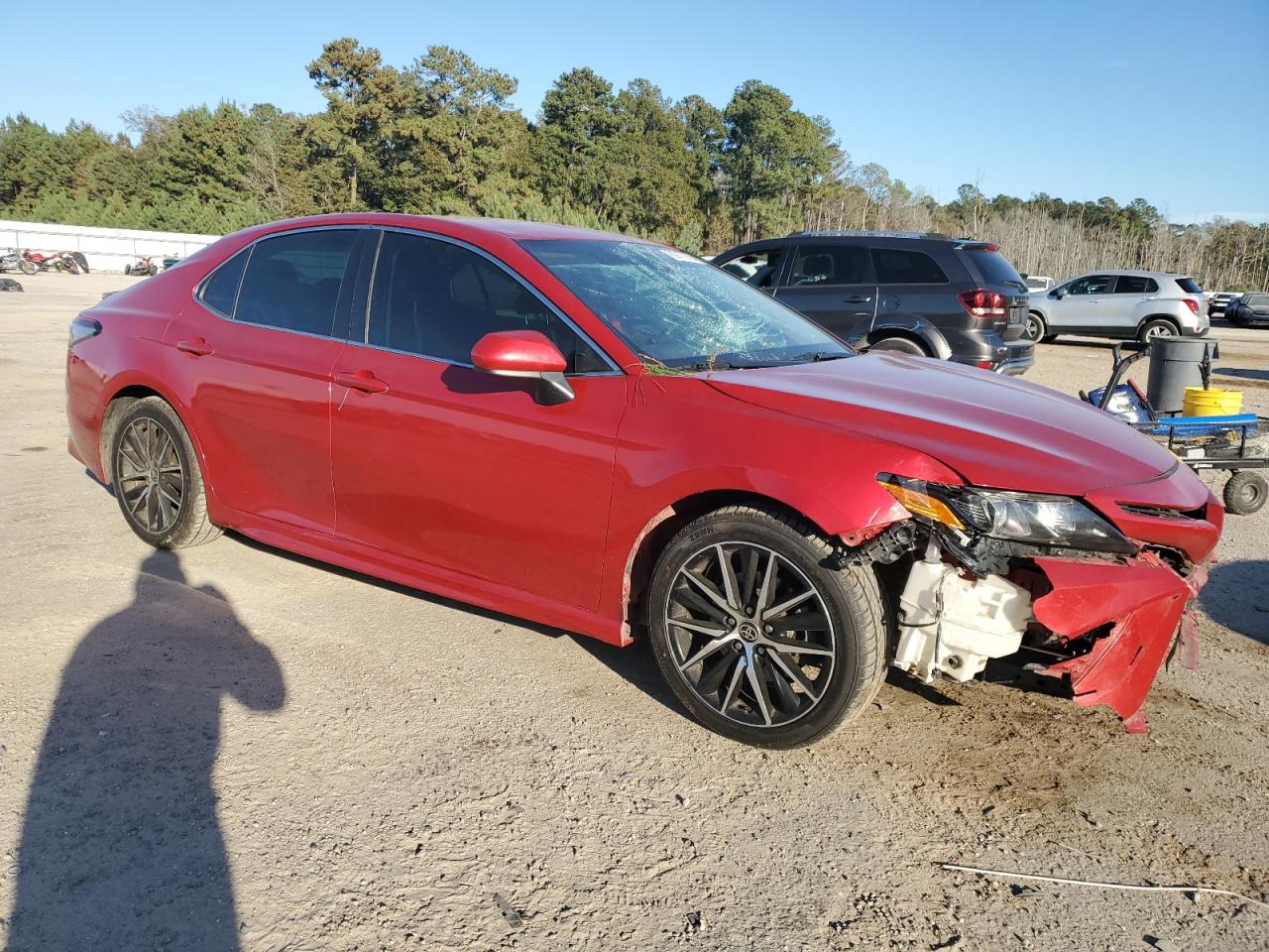 2021 TOYOTA CAMRY SE photo 4