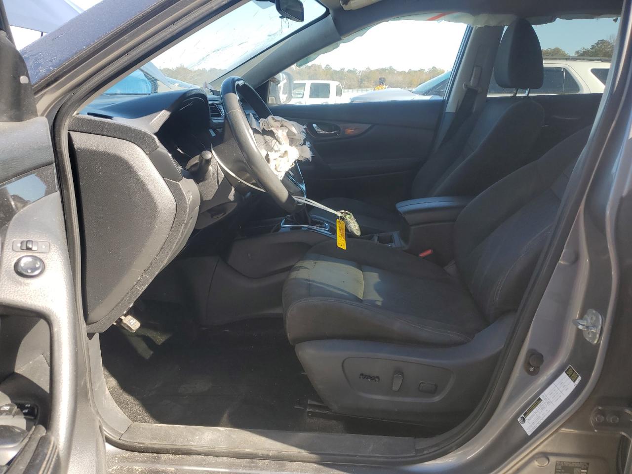 2017 NISSAN ROGUE SV photo 19