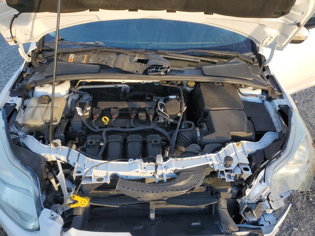 2014 FORD FOCUS SE photo 21