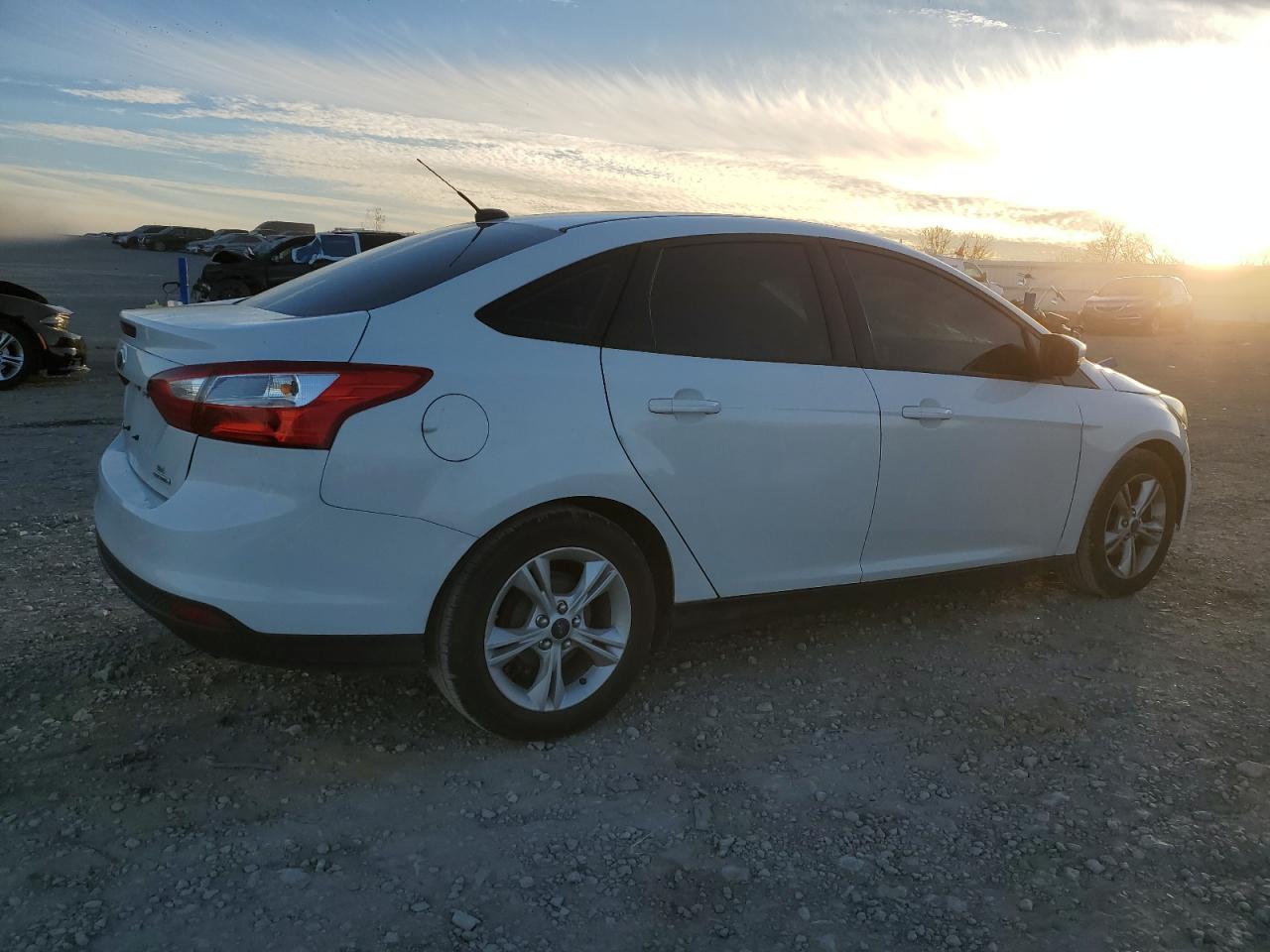 2014 FORD FOCUS SE photo 5