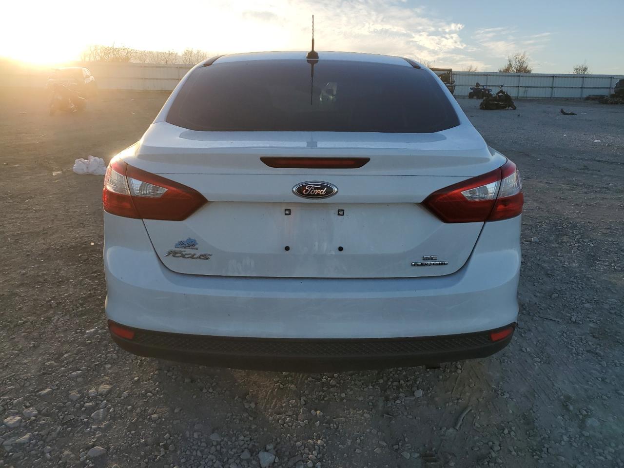 2014 FORD FOCUS SE photo 11