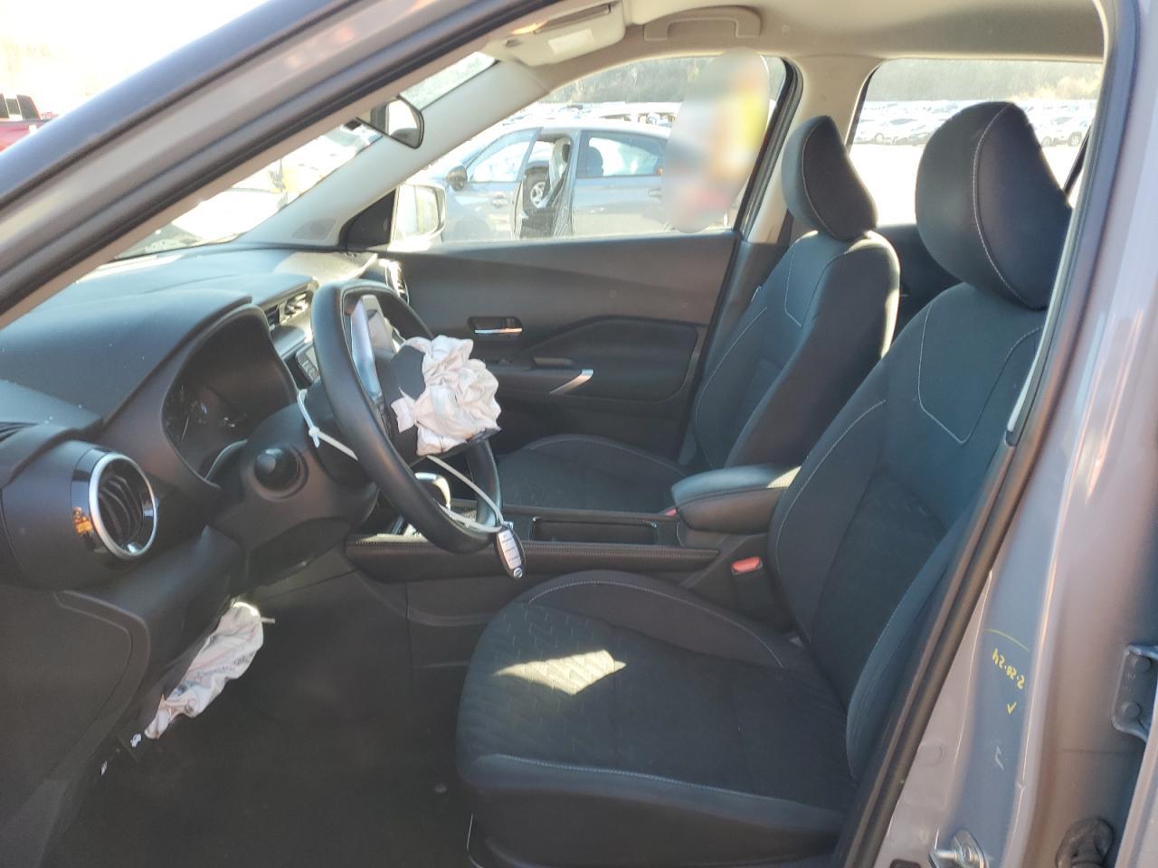 2021 NISSAN KICKS SV photo 13