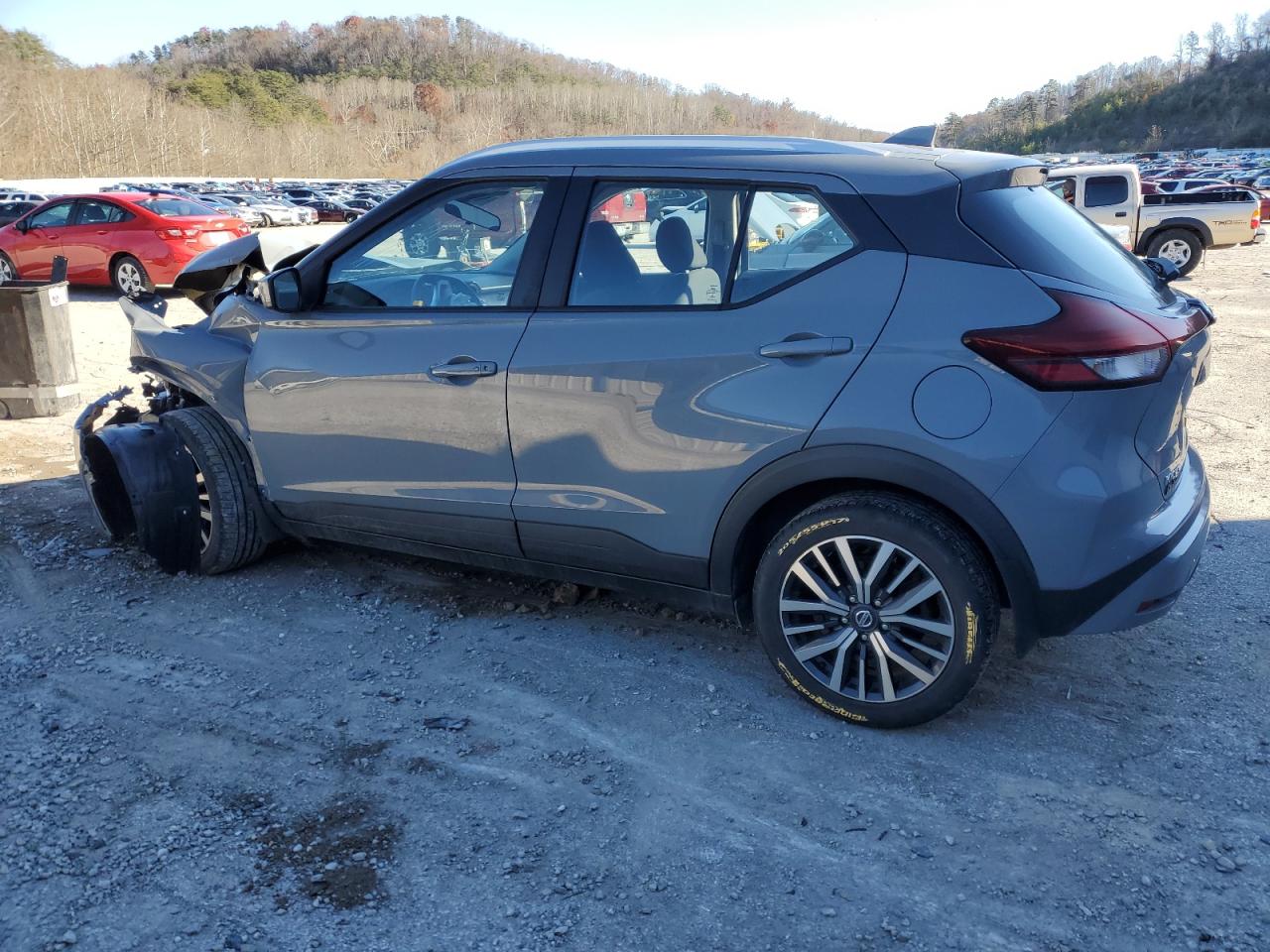 2021 NISSAN KICKS SV photo 3