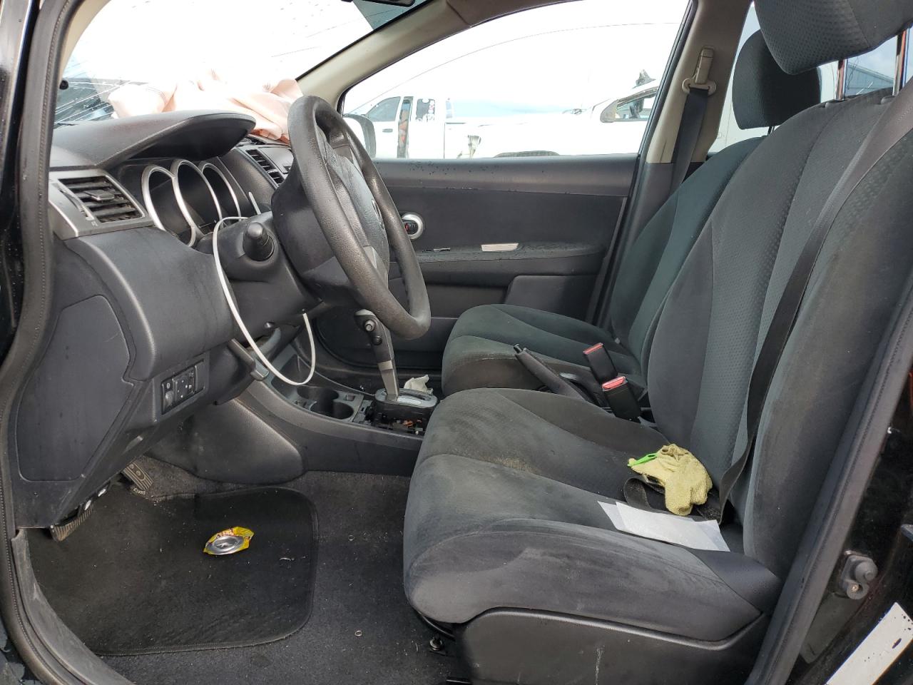 2011 NISSAN VERSA S photo 7