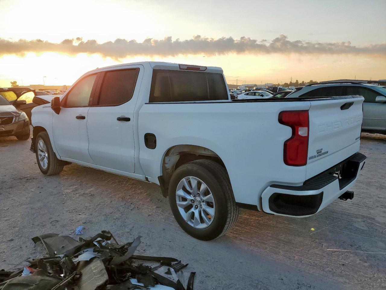 2020 CHEVROLET SILVERADO C1500 CUSTOM photo 3