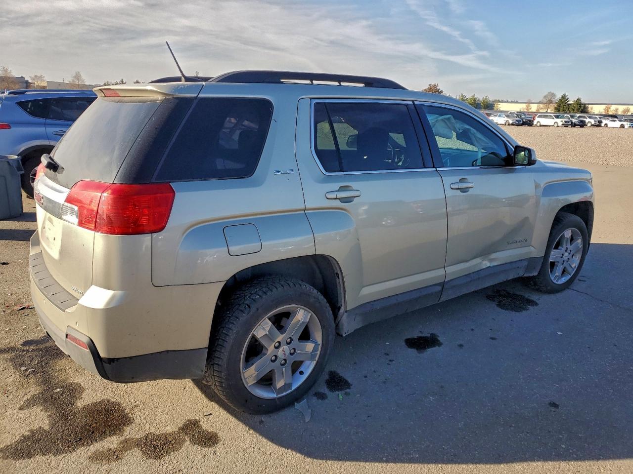 2013 GMC TERRAIN SLE photo 3