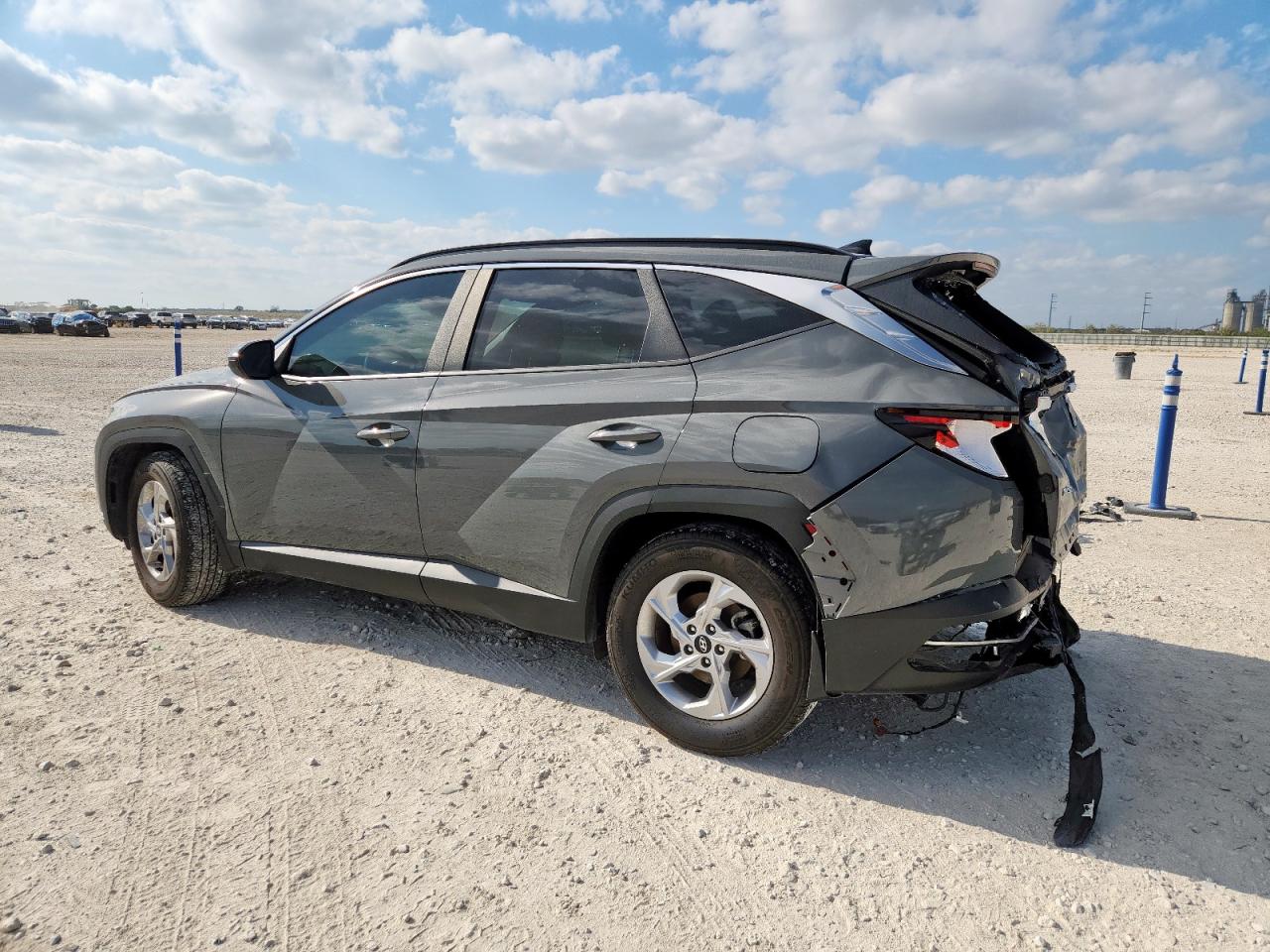 2024 HYUNDAI TUCSON SEL photo 3