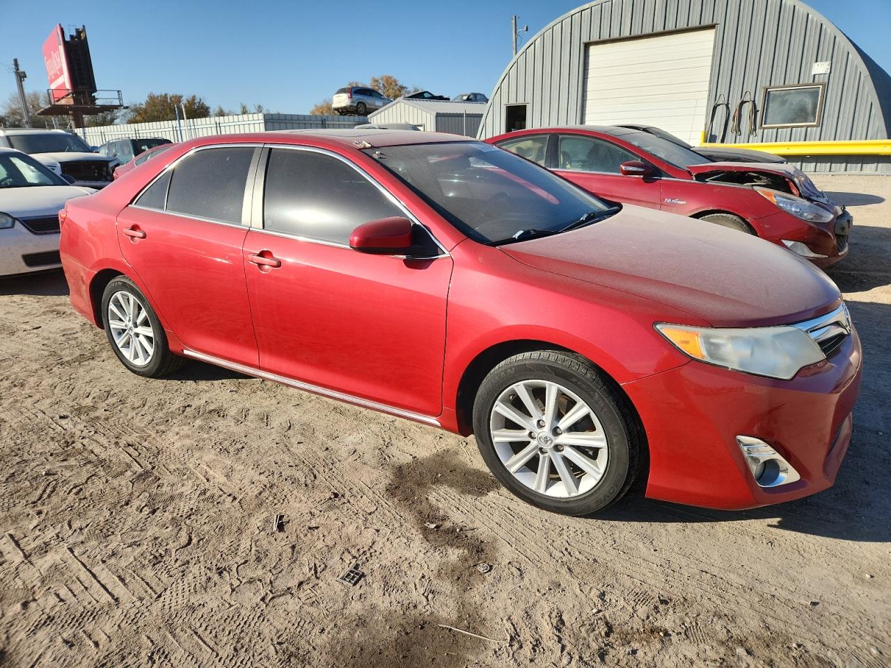 2014 TOYOTA CAMRY photo 4