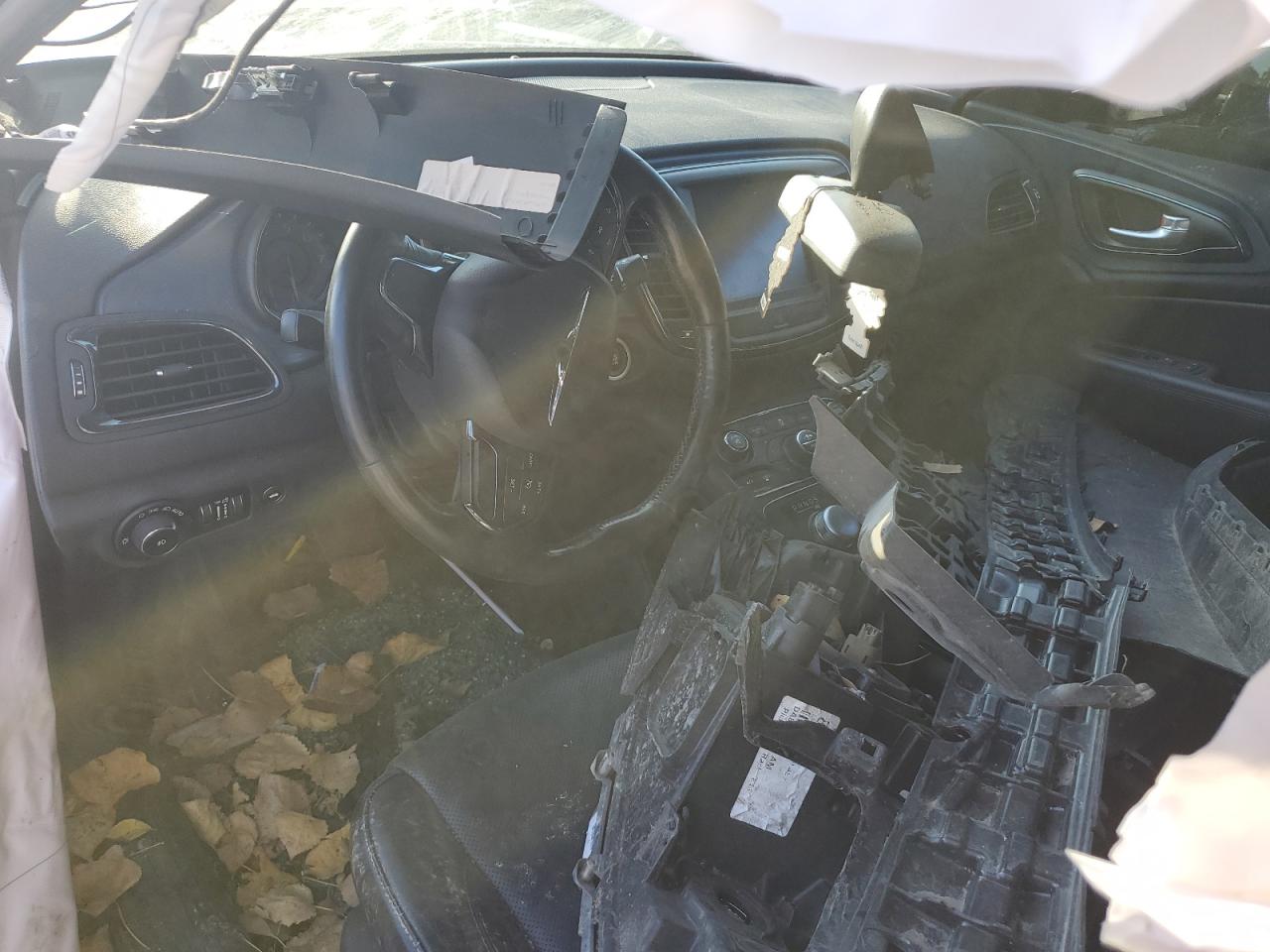 2015 CHRYSLER 200 S photo 22