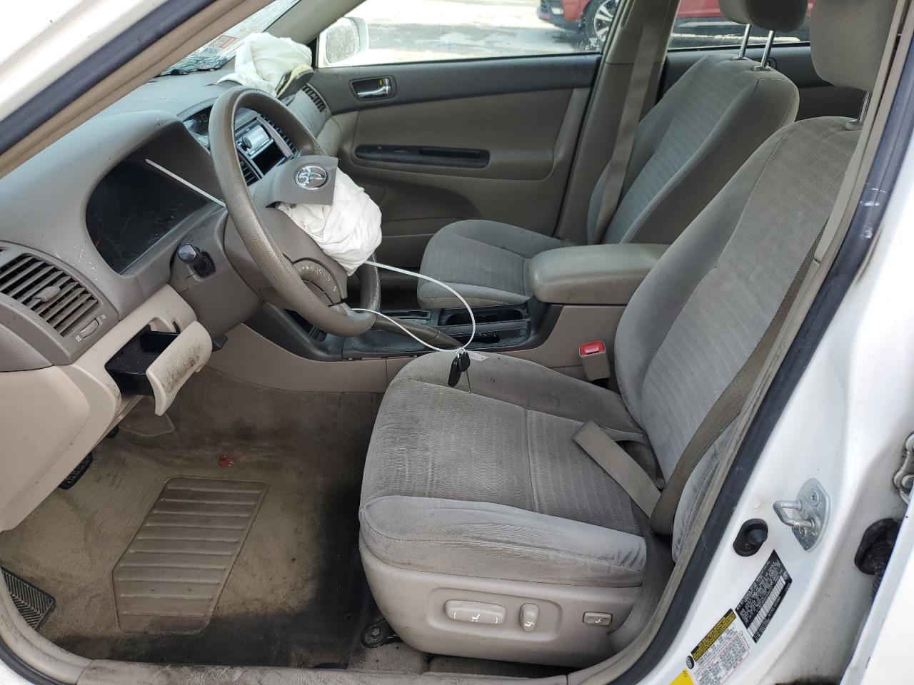 2006 TOYOTA CAMRY LE photo 7