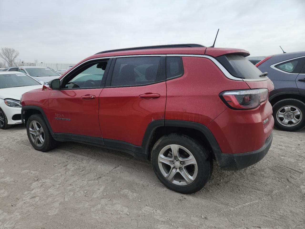 2024 JEEP COMPASS LATITUDE photo 2