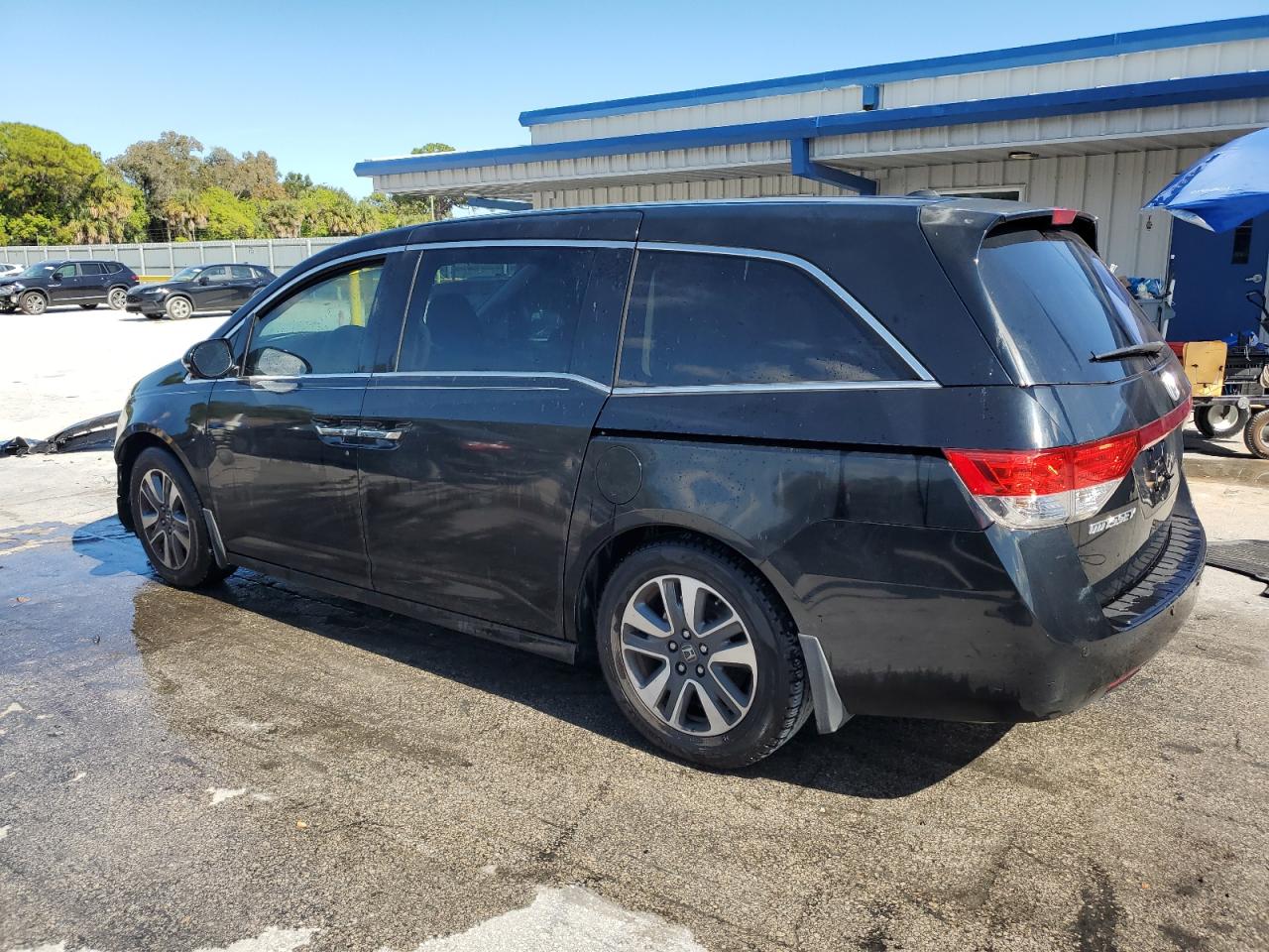 2016 HONDA ODYSSEY TOURING photo 3