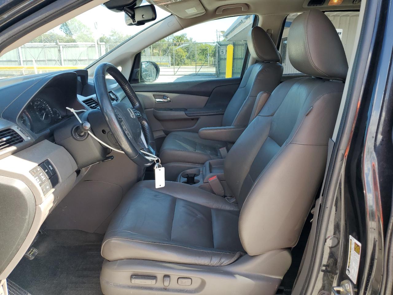 2016 HONDA ODYSSEY TOURING photo 13