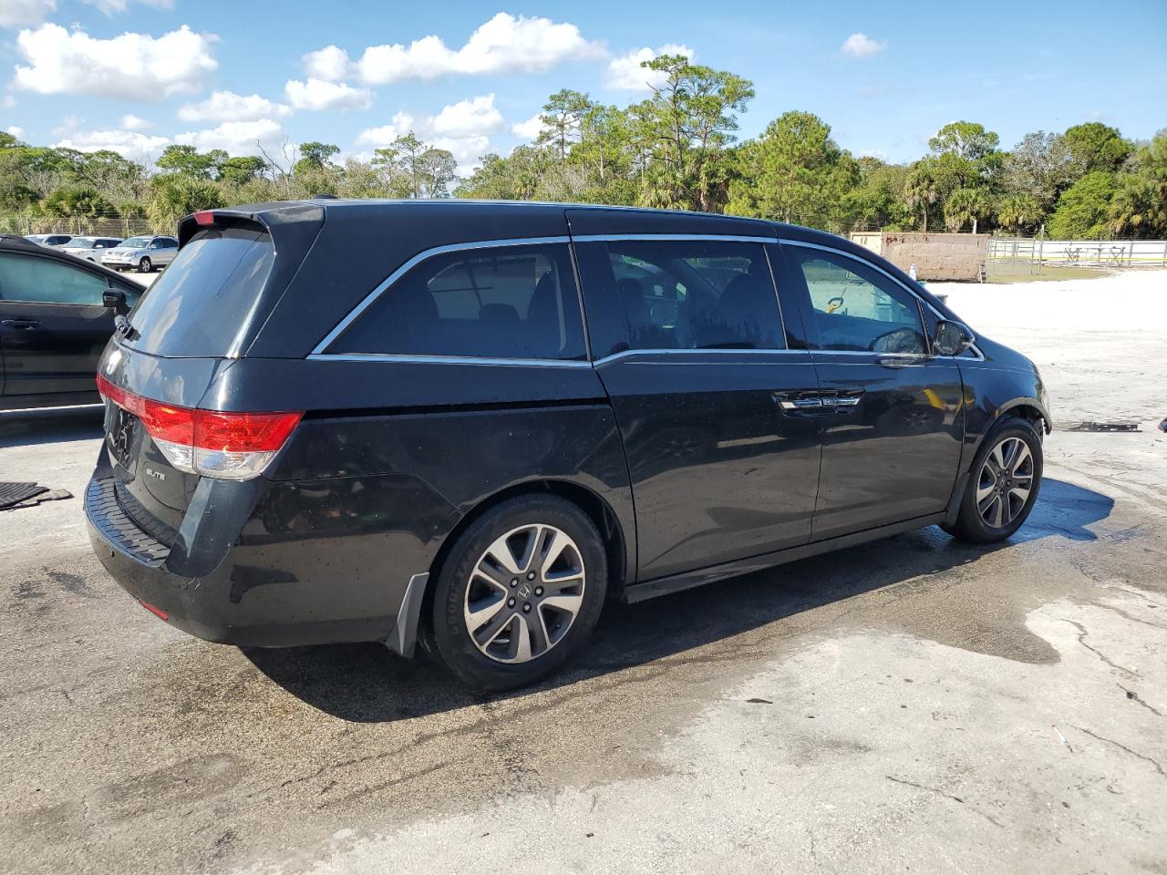 2016 HONDA ODYSSEY TOURING photo 5