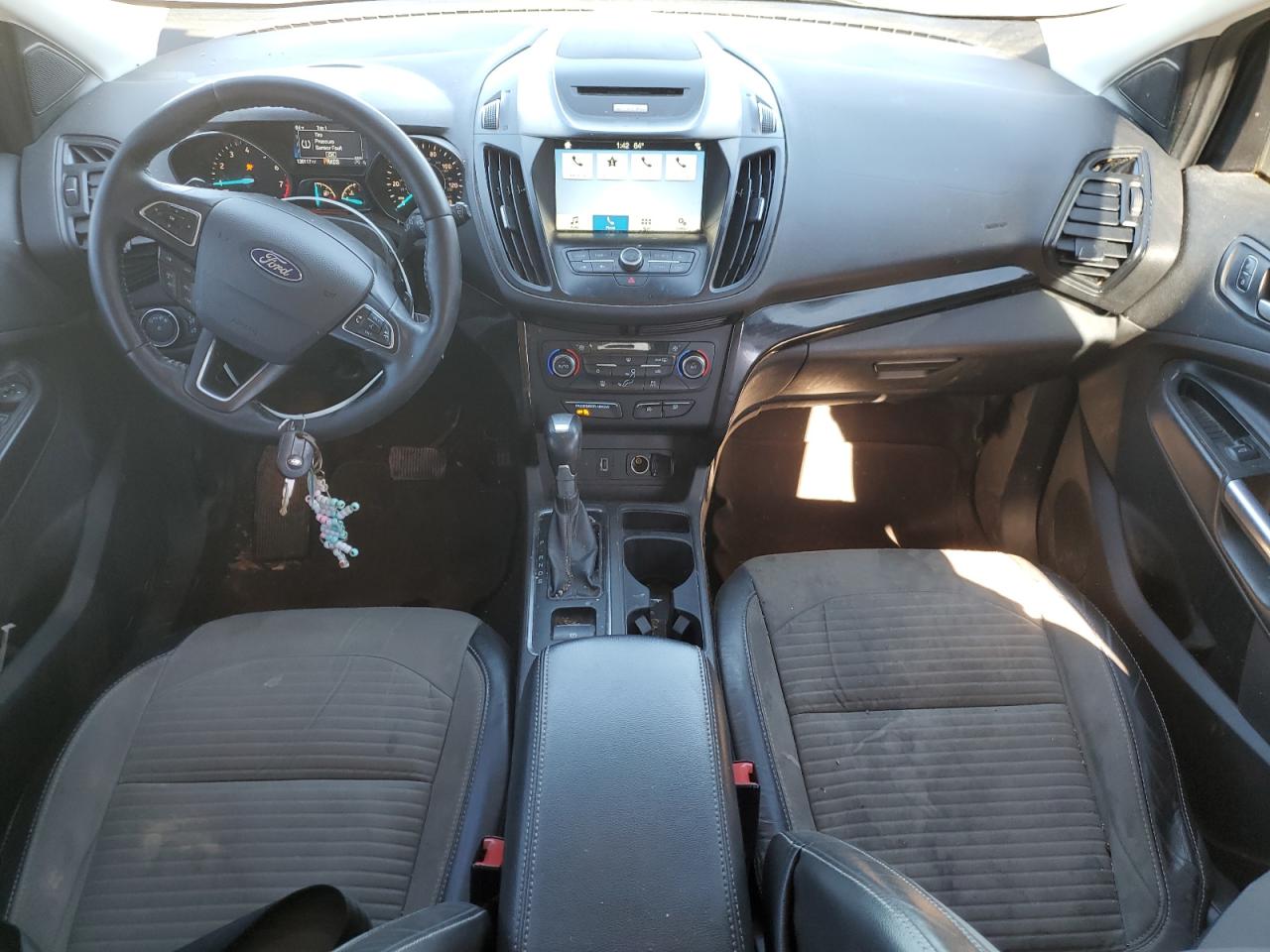 2017 FORD ESCAPE SE photo 8