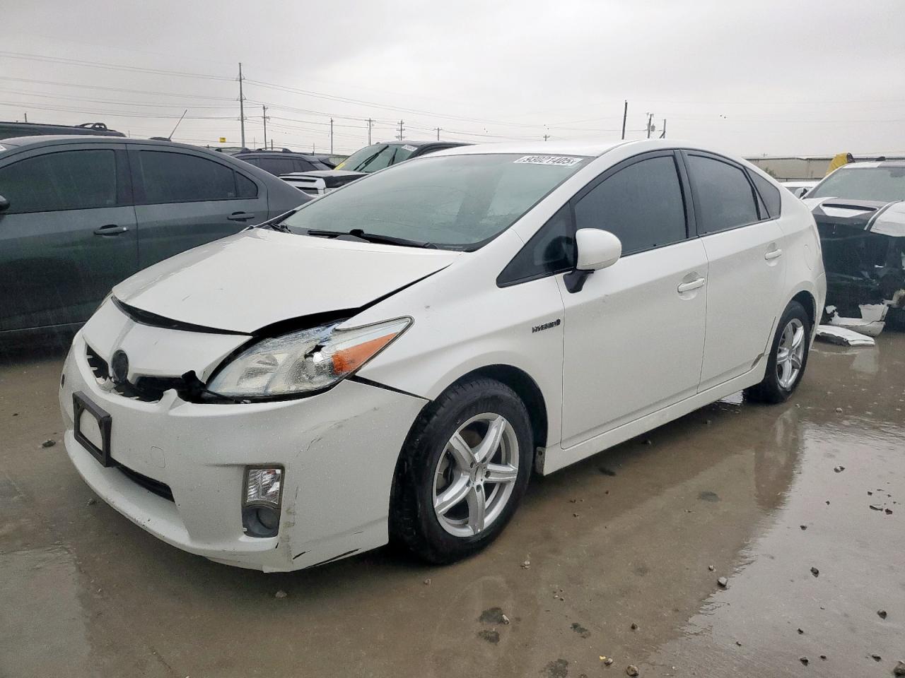 2011 TOYOTA PRIUS photo 3
