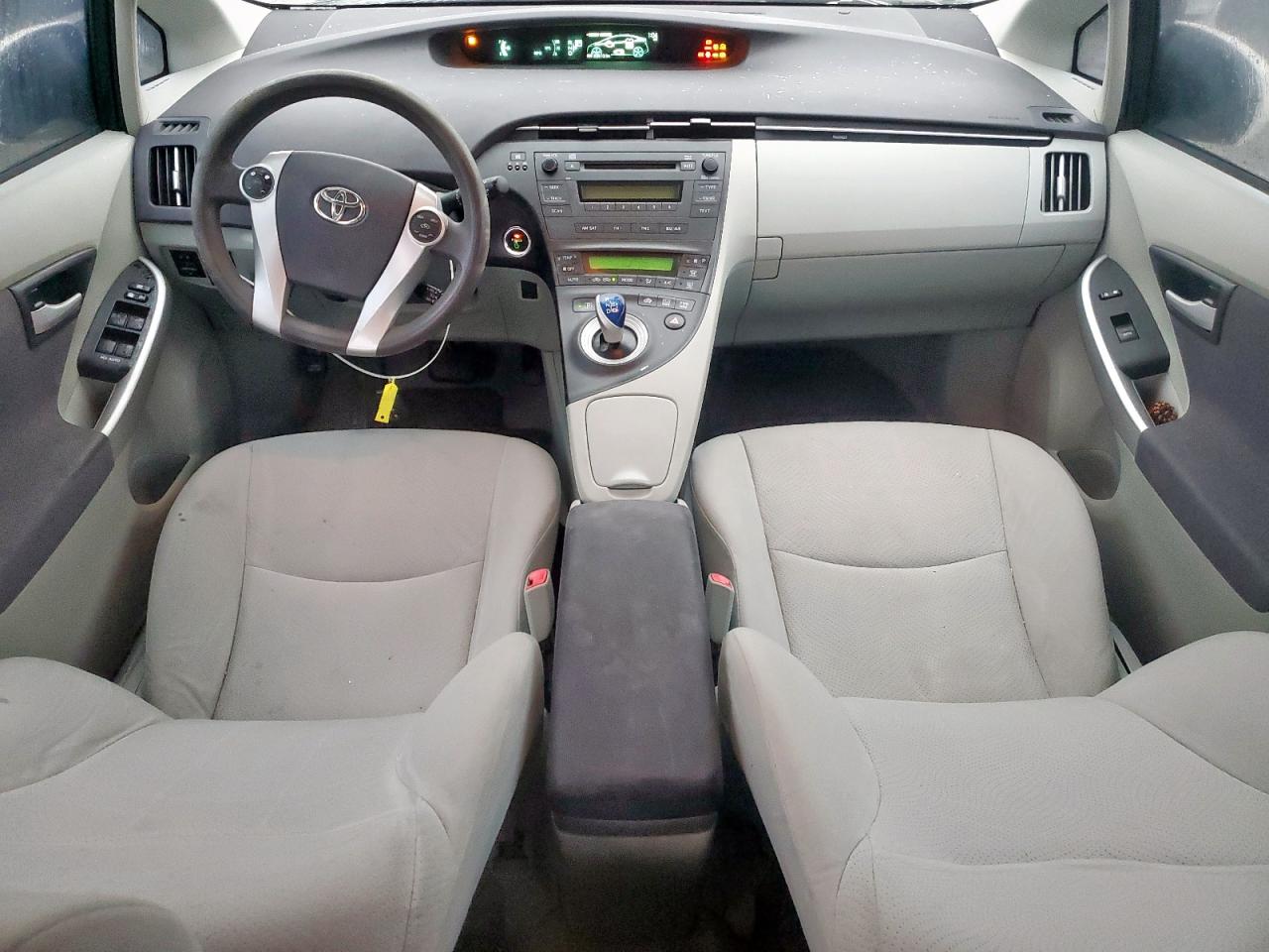 2011 TOYOTA PRIUS photo 22
