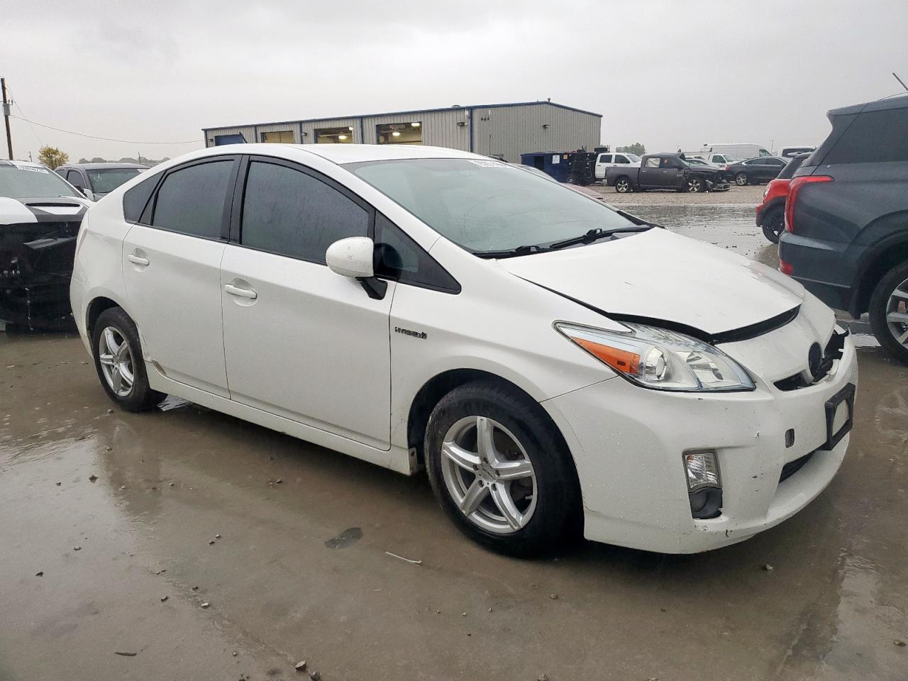 2011 TOYOTA PRIUS photo 10