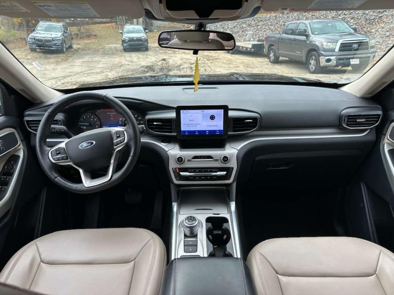 2024 FORD EXPLORER XLT photo 6