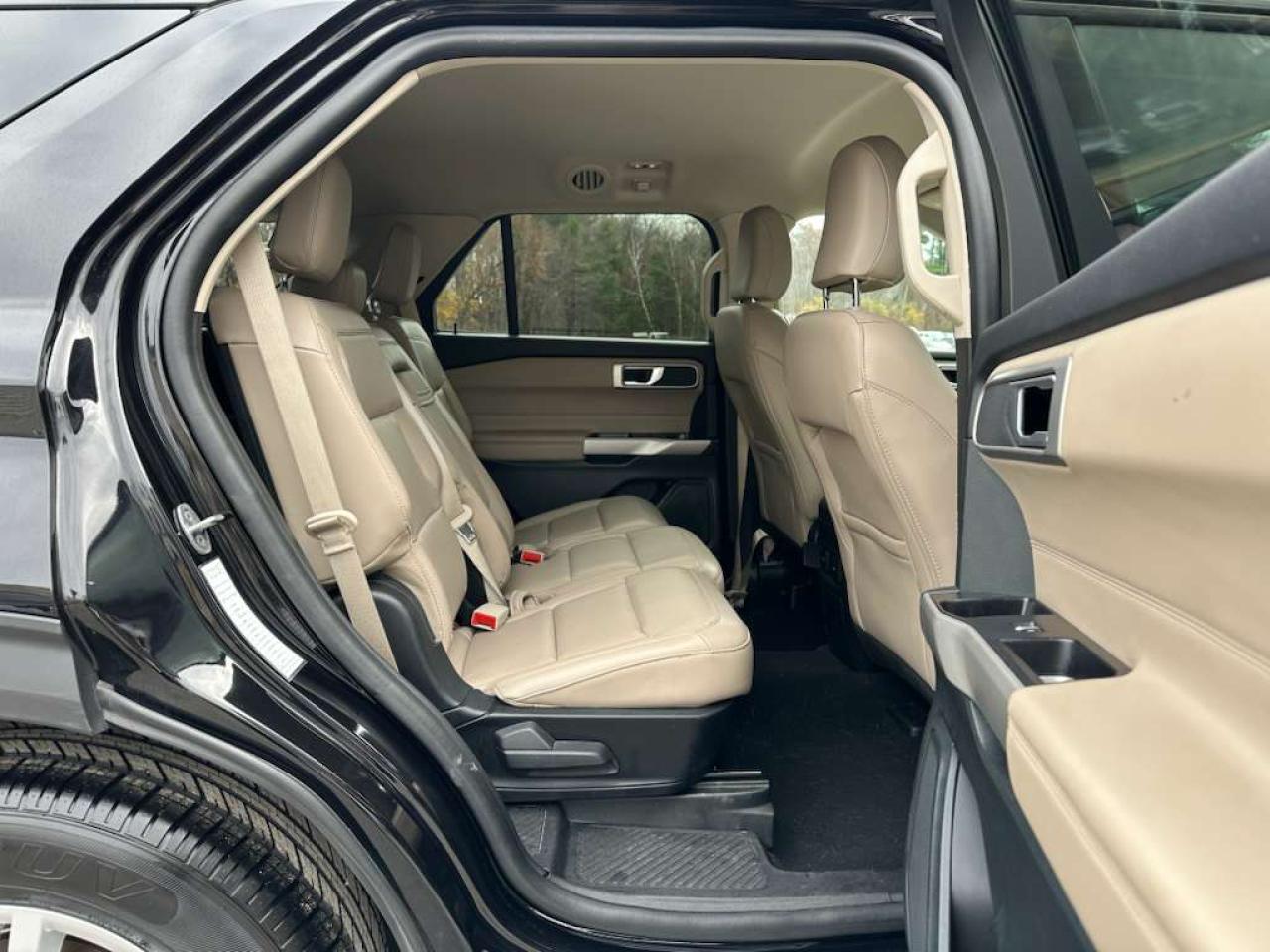2024 FORD EXPLORER XLT photo 8