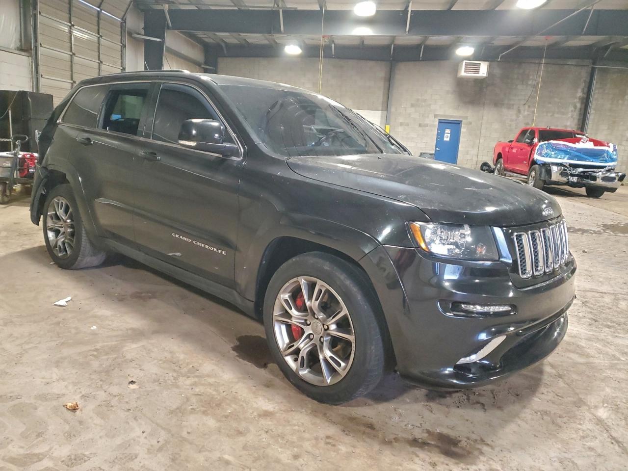 2012 JEEP GRAND CHEROKEE SRT-8 photo 4